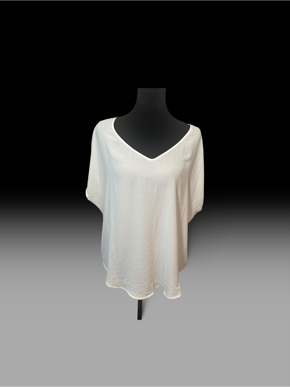 Lush White V-Neck Tunic Top